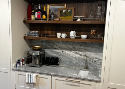 Palmetto Granite Design Bar Counter and Backsplash